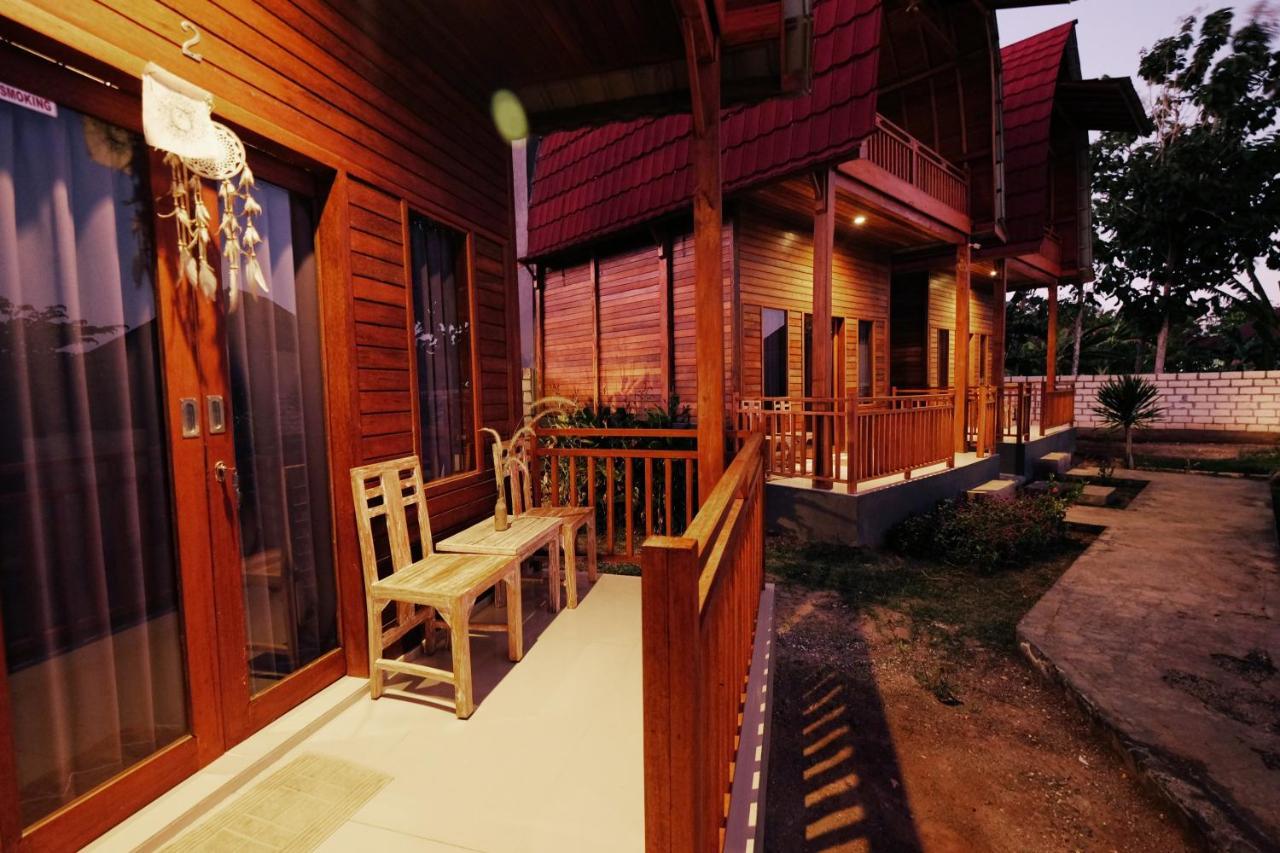 Adara Beach Huts Batununggul Esterno foto