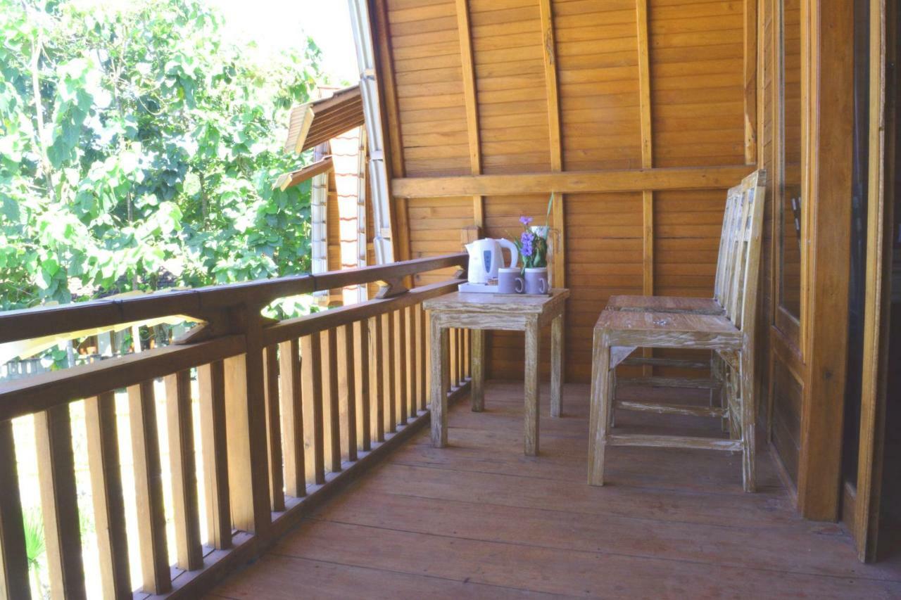 Adara Beach Huts Batununggul Esterno foto
